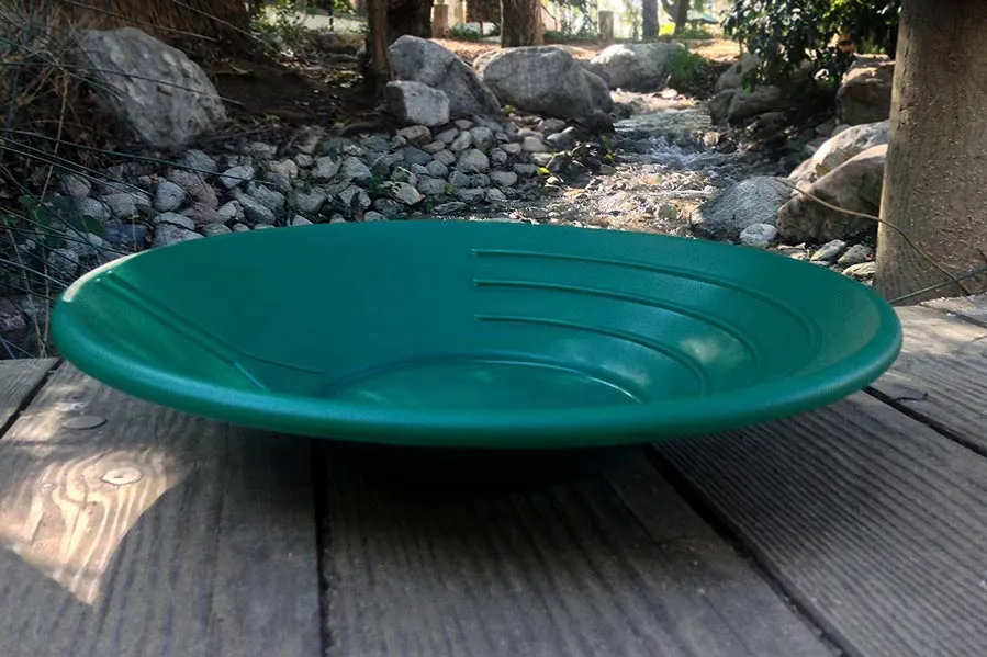 14" Gold Pan, Depth-2-5/8" 3 Ridges Water Guide