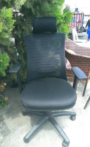 Breathable Adjustable Arm executive office Chair