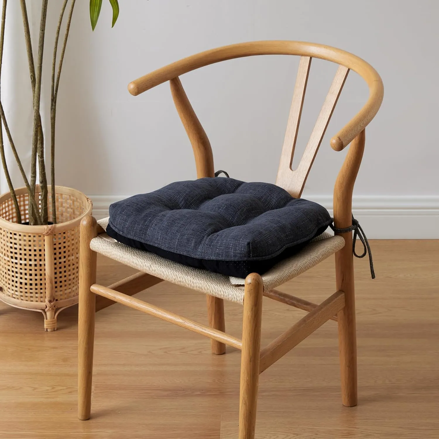 Chair Cushions for Dining Chairs Set of 4, Kitchen Chair Cushions, Chair Pads with Ties and Non Slip Backing, Tufted Memory Foam Seat Cushion 4 Pack, 15.5" x 15.5" x 4", Navy