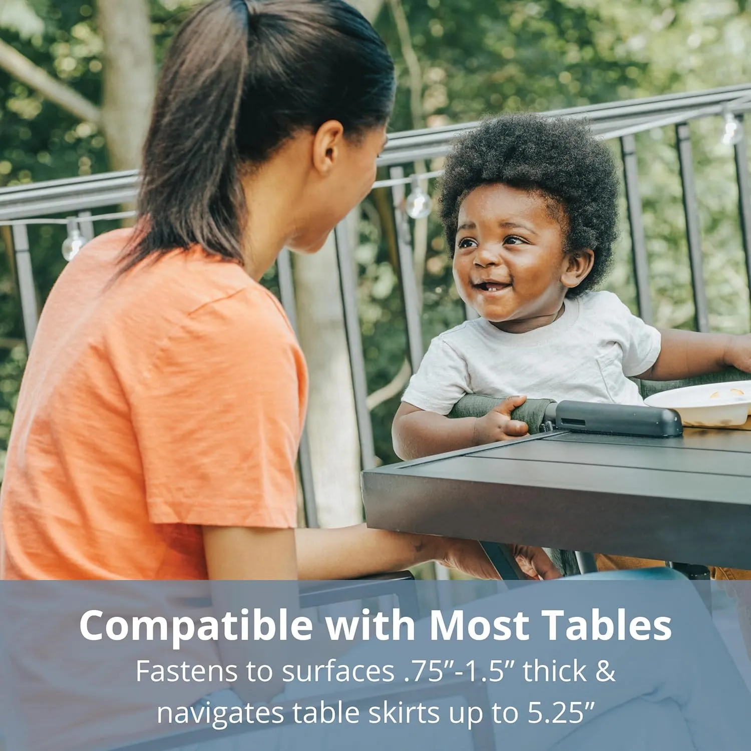 Chicco FastLock® Hook-On High Chair, Portable High Chair for Babies and Toddlers, Sets up in Seconds | Black/Black