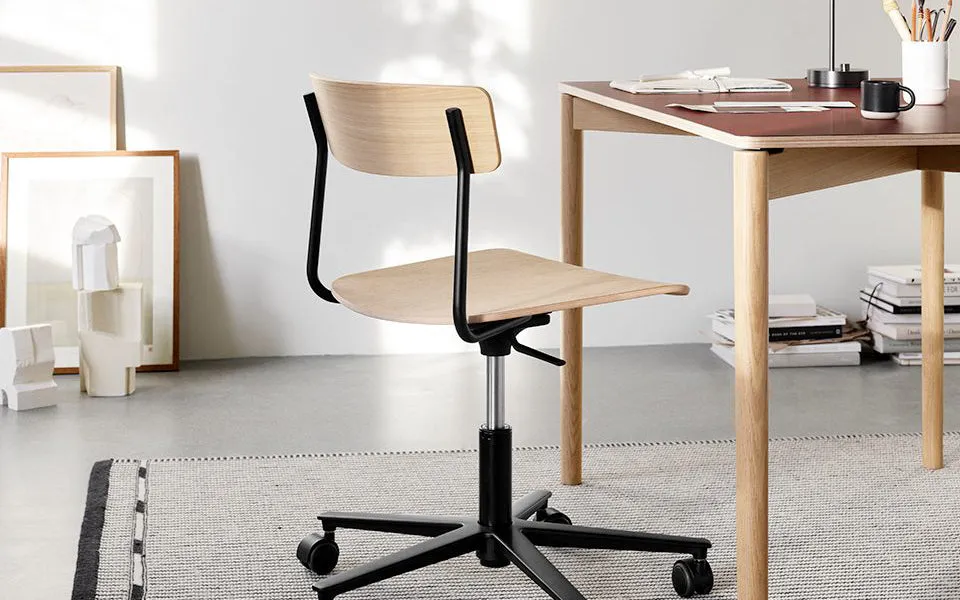 Cross Task Chair by Takt