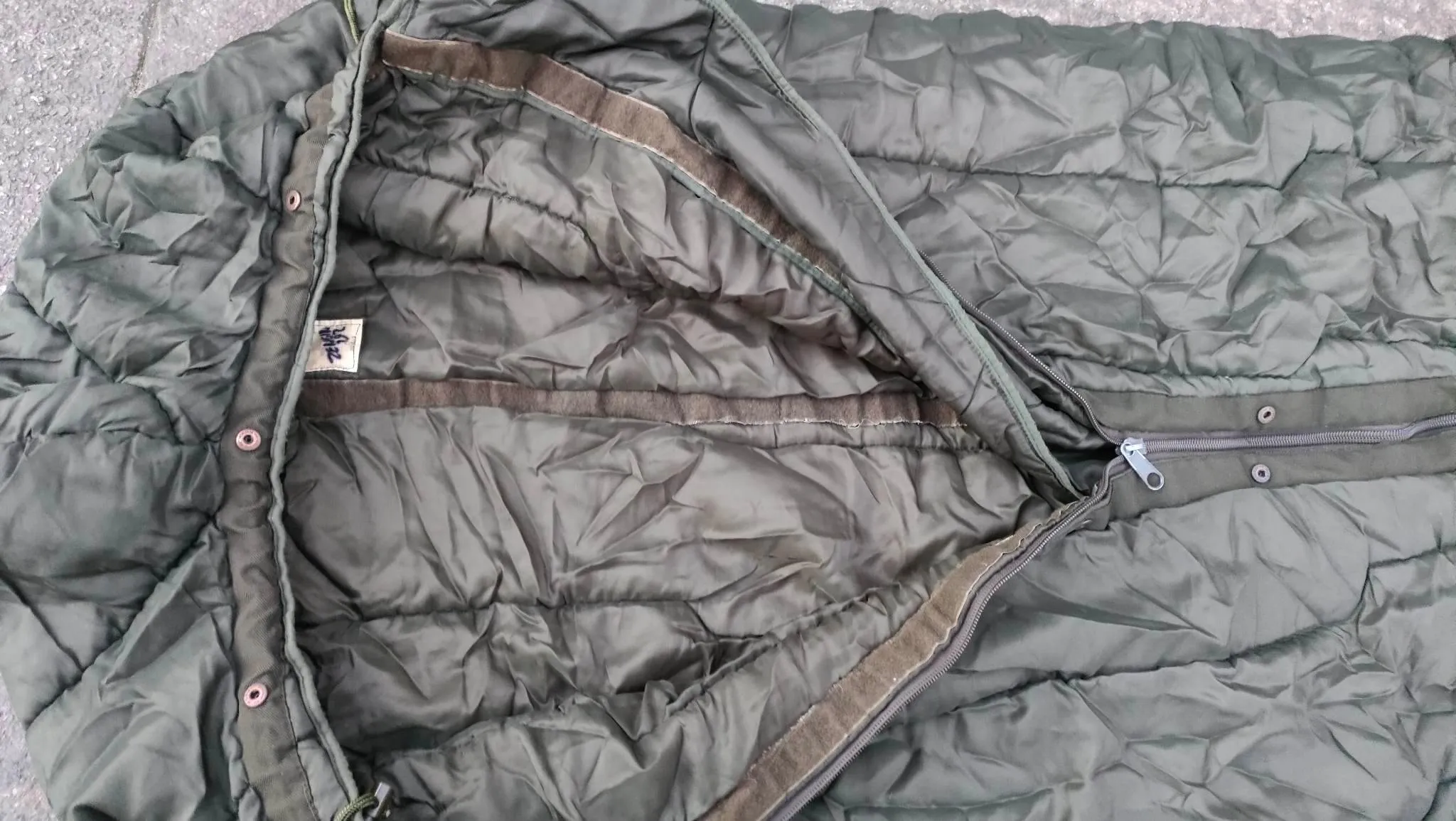 Dutch Air Force M90 Sleeping Bag with Stuff Sack