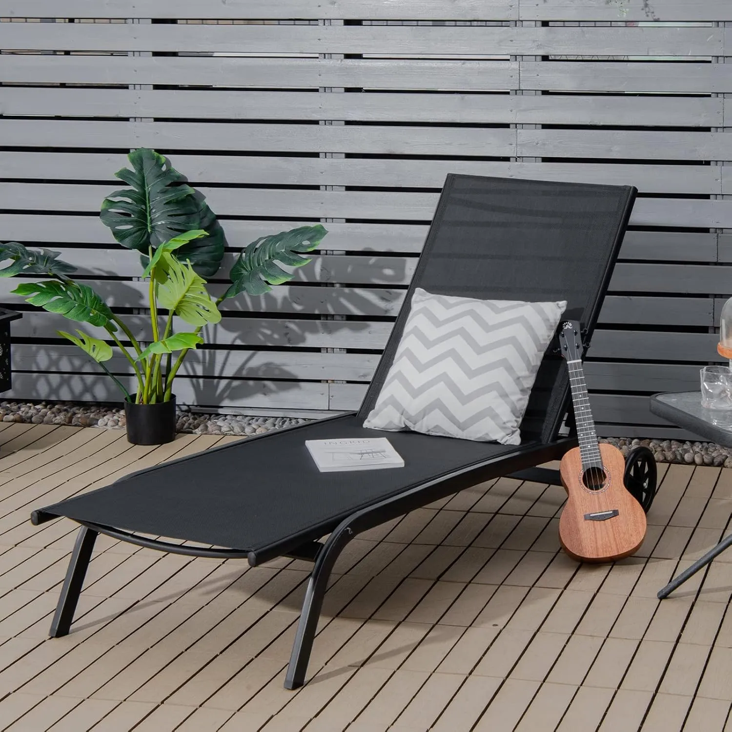 Giantex Patio Lounge Chairs for Pool Area, Outdoor Chaise Lounger with 6 Adjustable Position Smooth Wheels and Quick-Drying Fabric, Lawn Recliner for Backyard, Garden Sunbathing Chair (1, Black)