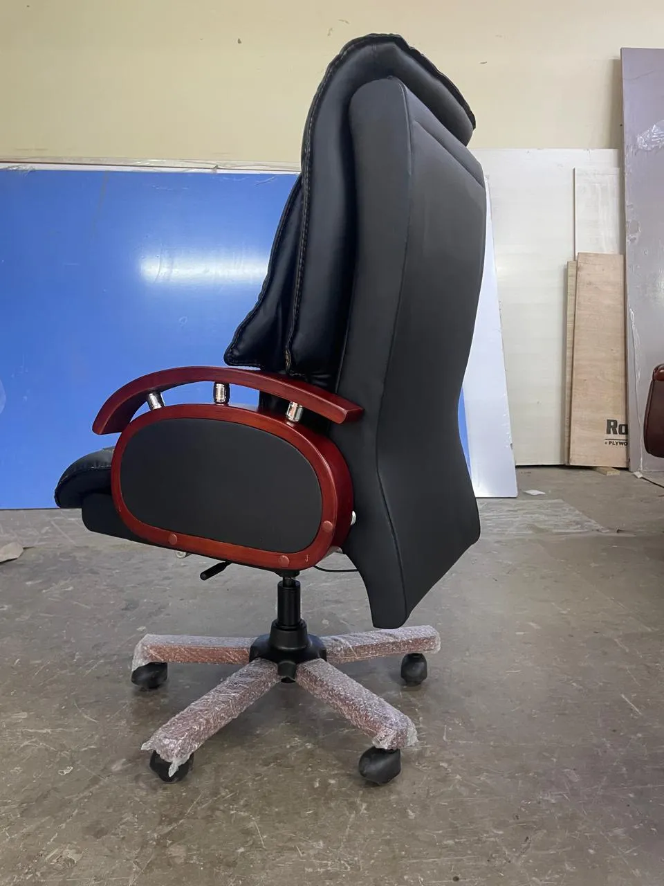 High Back Director Chair with Height Adjustable Wooden Base