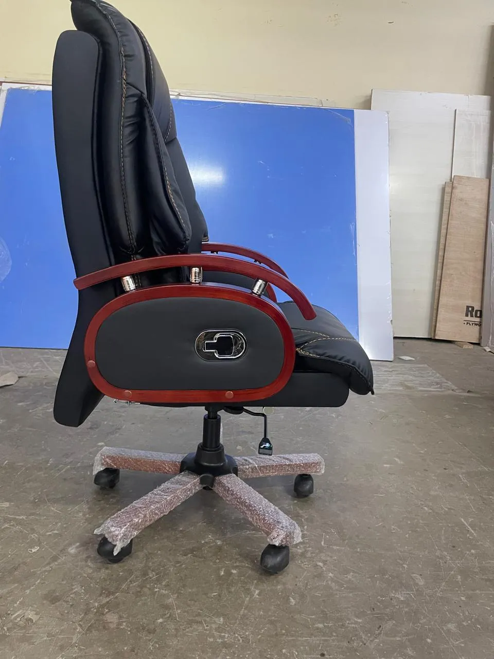 High Back Director Chair with Height Adjustable Wooden Base