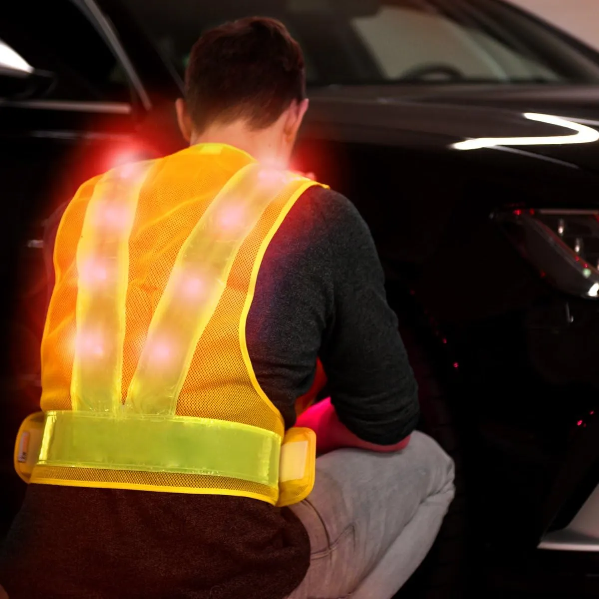 kwmobile LED Light Safety Vest - High Visibility Waistcoat Traffic Outdoor Night Warning Reflector Clothing Reflective