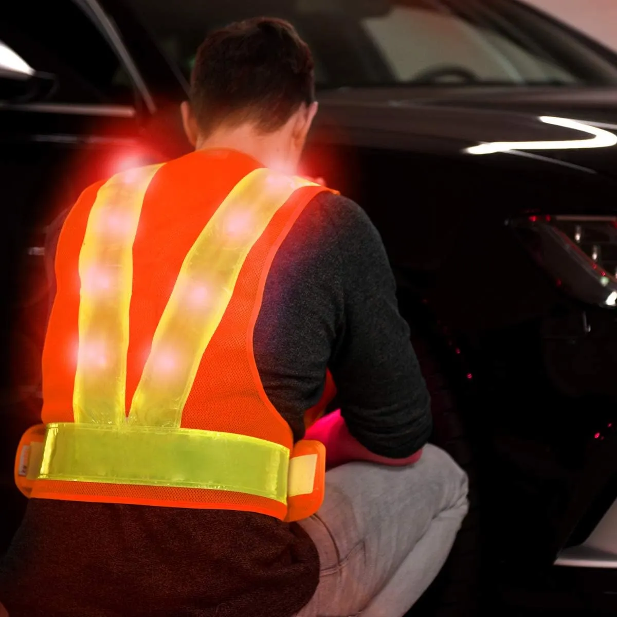 kwmobile LED Light Safety Vest - High Visibility Waistcoat Traffic Outdoor Night Warning Reflector Clothing Reflective