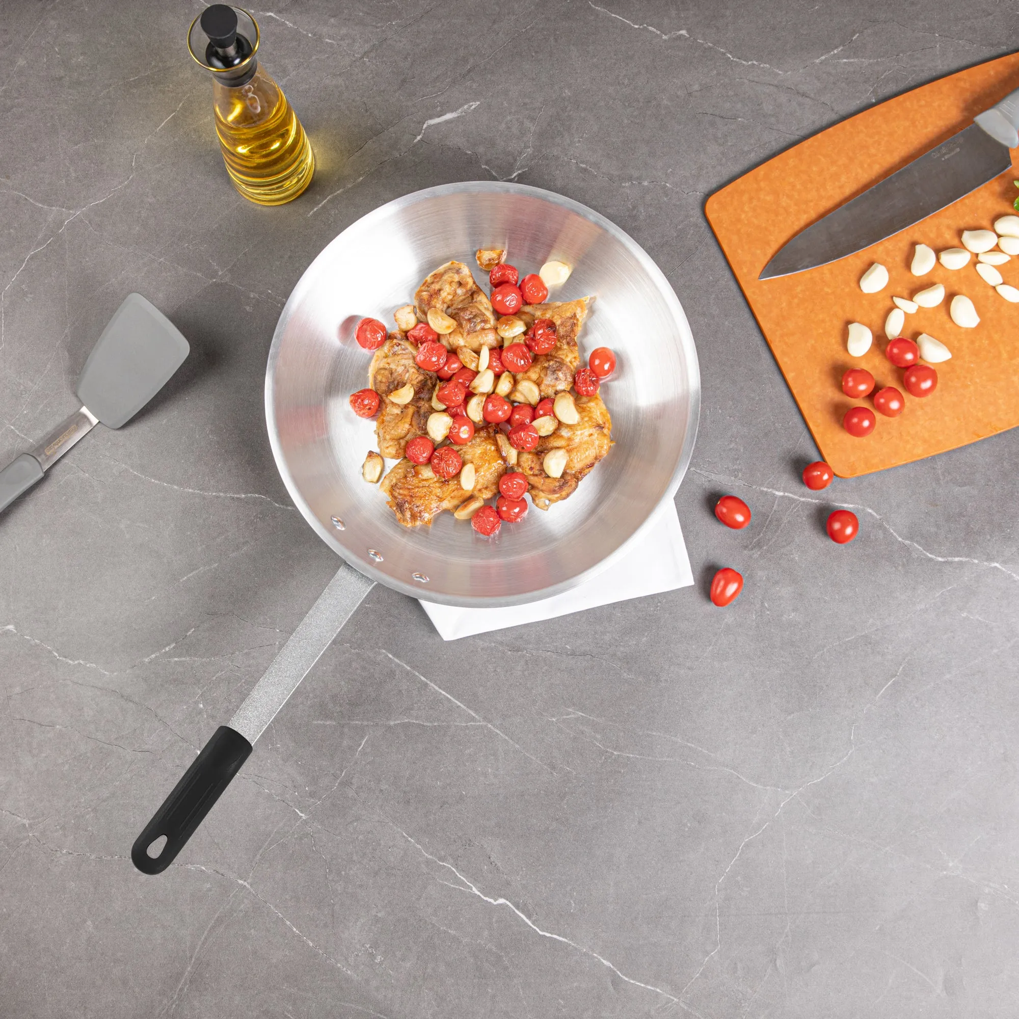 Met Lux 1 Aluminum 14" Fry Pan and 1 Black Silicone Pan Handle Sleeve