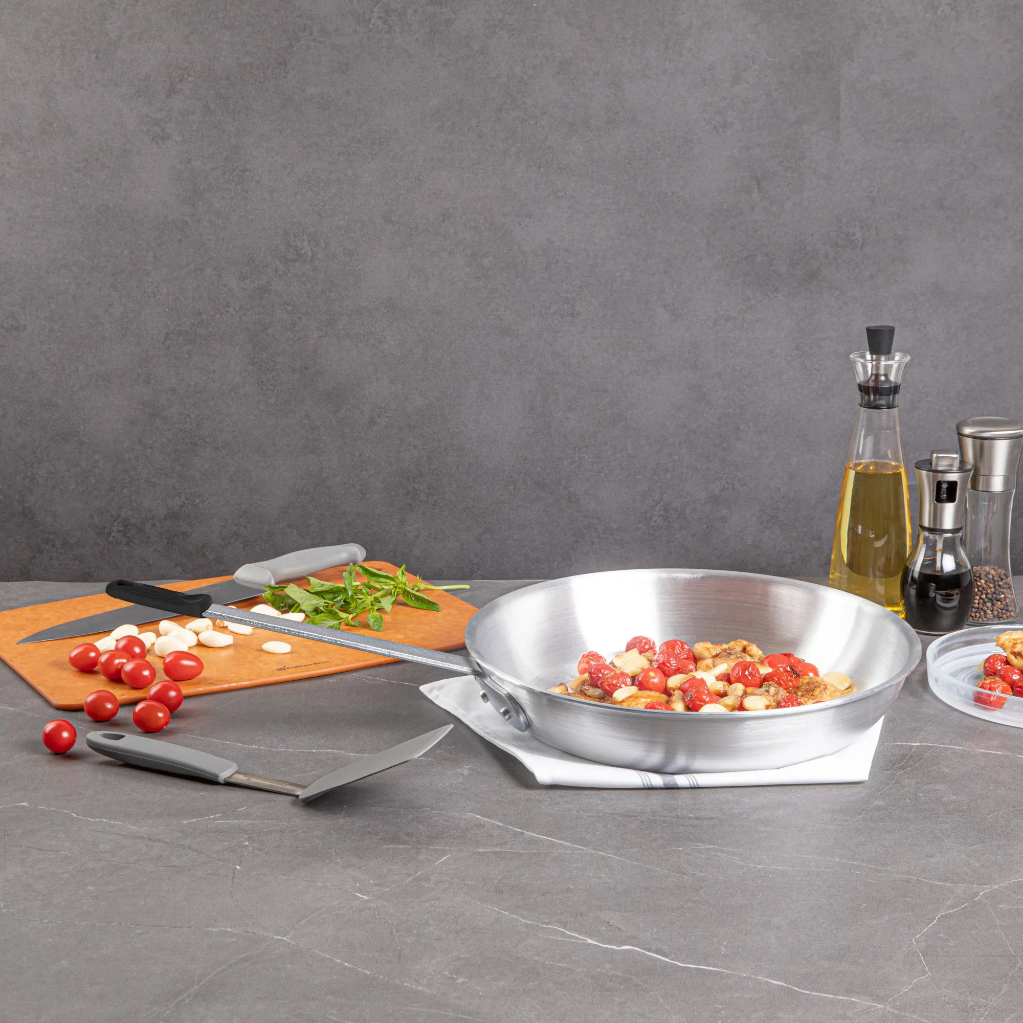 Met Lux 1 Aluminum 14" Fry Pan and 1 Black Silicone Pan Handle Sleeve
