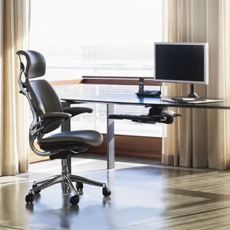 Pre-Owned Freedom Task Chair Fabric With Headrest