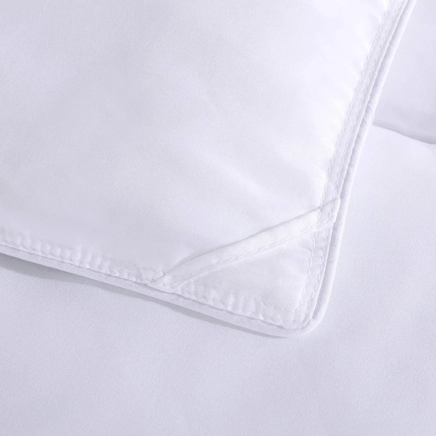Royal Tradition Down Alternative Comforter (King-Calking, 106x90) 60-Ounces of Fill, Solid Baffle Box Pattern, Soft and Fluffy Hotel Style Duvet Insert with Corner Ties, White