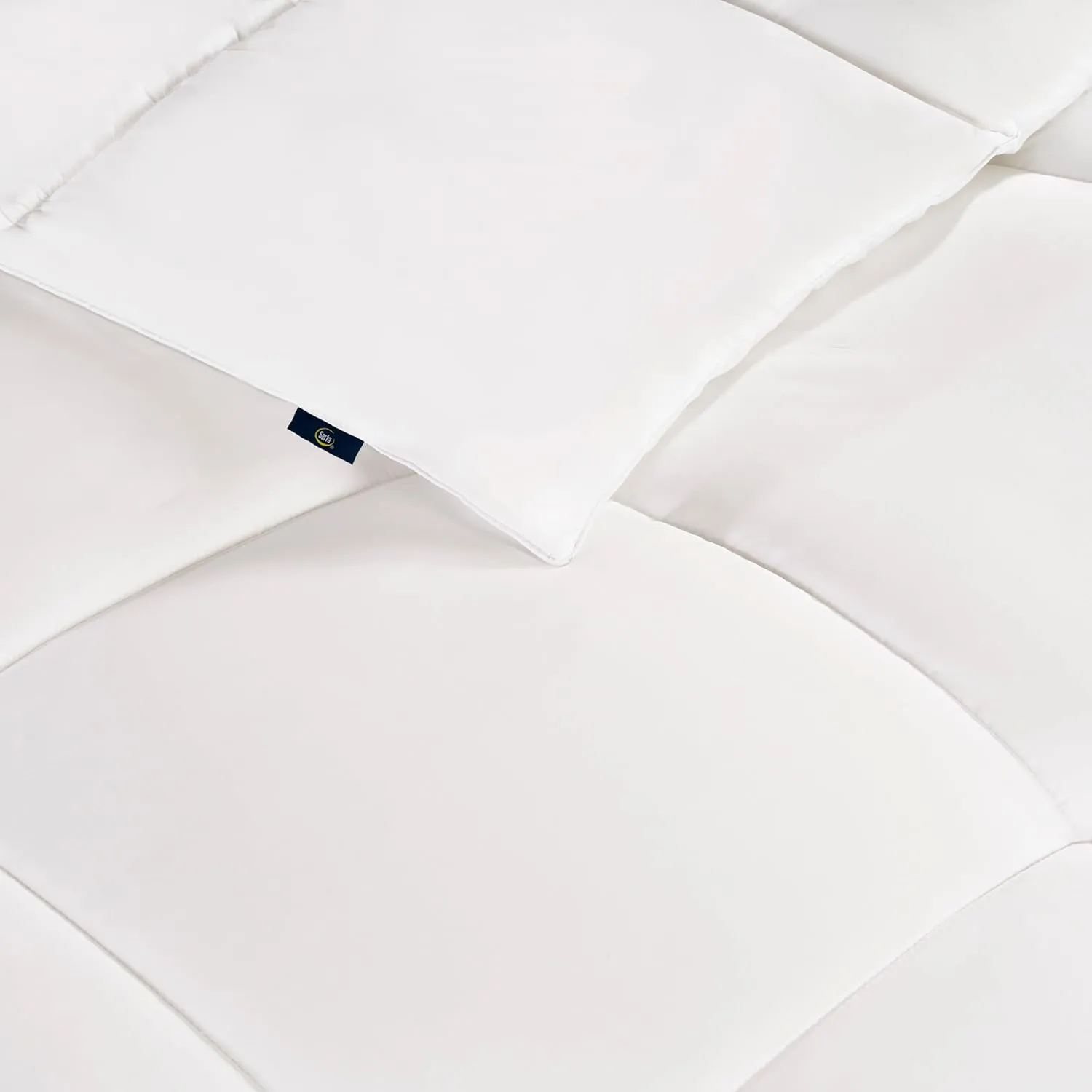 Serta Memory Flex King Size Comforter, All Season Duvet Insert, Breathable and Stain Resistant Down Alternative Comforter, Machine Washable, 106 in x 90 in, White