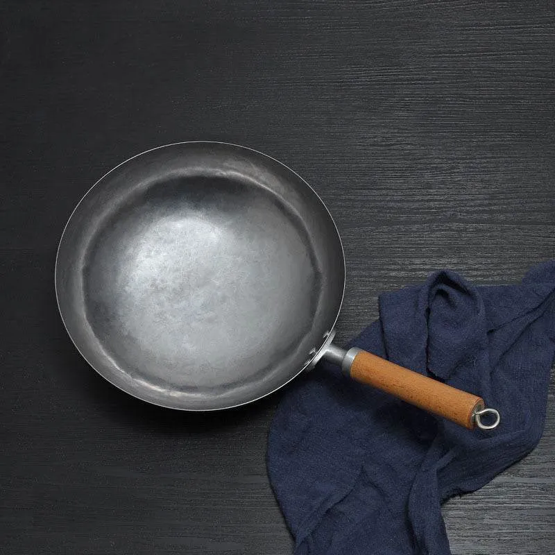 Silver White Handmade Iron Pan Old-fashioned Iron Pan Household Lightweight Carbon Steel Wok Uncoated Non-stick Pan