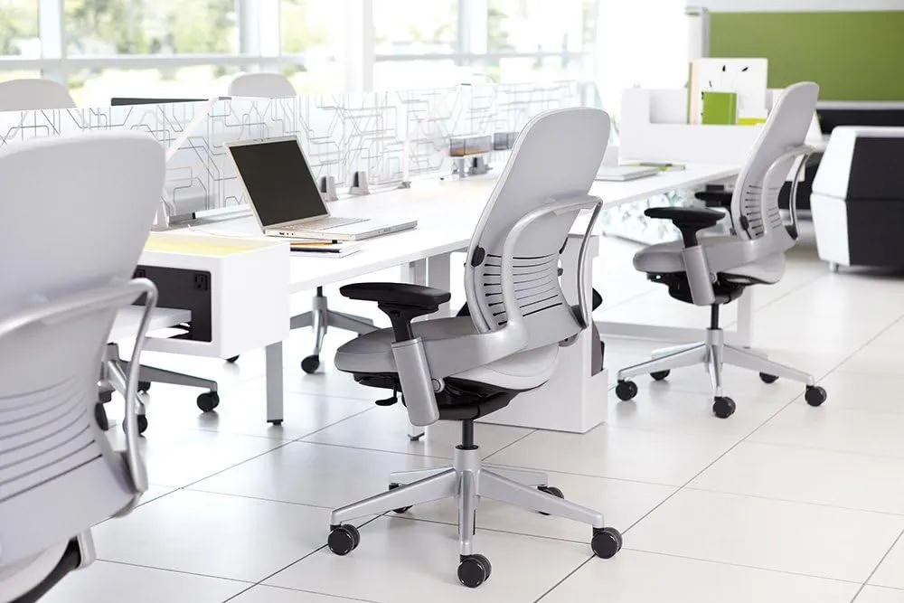 Steelcase Leap Office Chair - Seven Points of Adjustability - Ergonomic Back Support Chair - Lumbar Support - 4D Adjustable Arms - Black Frame - Buzz2 Black Fabric