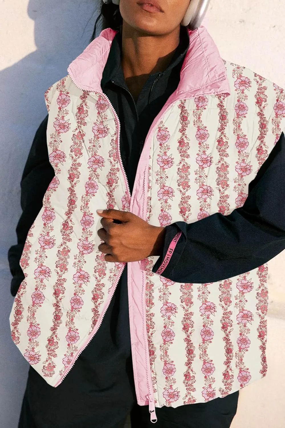 Tankaneo Womens Floral Oversized Puffer Vest Cap Sleeve Winter Warm Puffy Quilted Jackets Coat