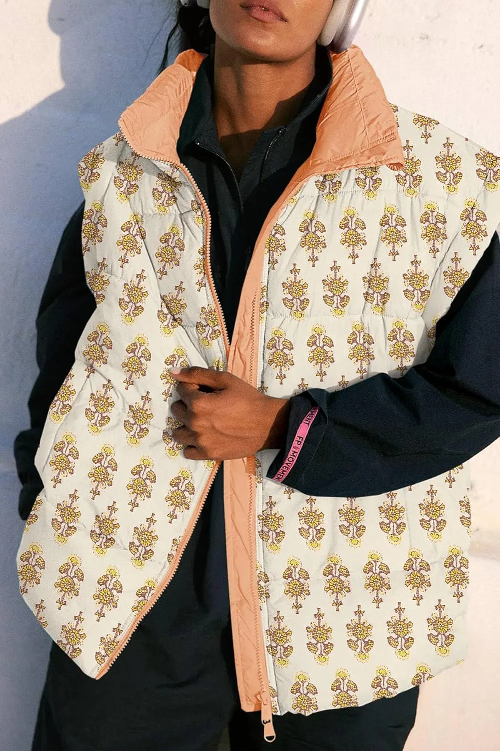Tankaneo Womens Floral Oversized Puffer Vest Cap Sleeve Winter Warm Puffy Quilted Jackets Coat
